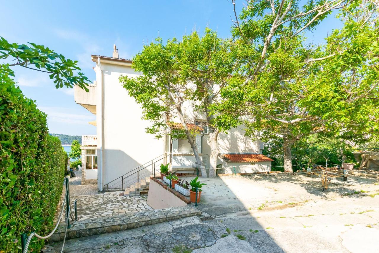 Apartments Biserka Barbat na Rabu Zewnętrze zdjęcie